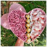 Бокс Серце Ferrero Rocher з мильними трояндами. Крутий подарунок для любимою. Подарунковий набір дівчині, жінці. P0048 фото