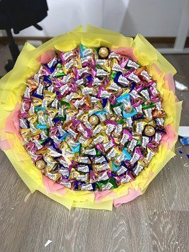Величезний букет, Гігантський букет &mdash; подарунок із Рафаєло для коханої дівчини, дружини, мами, подруги, дочки P0131 фото