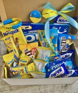 Подарунковий Букет із цукерок шарм, патріотичний, український, для коханої дівчини, дружини, мами, подруги, дочки P0087 фото
